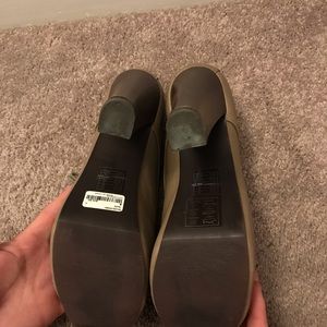 WORN 1 TIME. Tan forever 21 Heels
